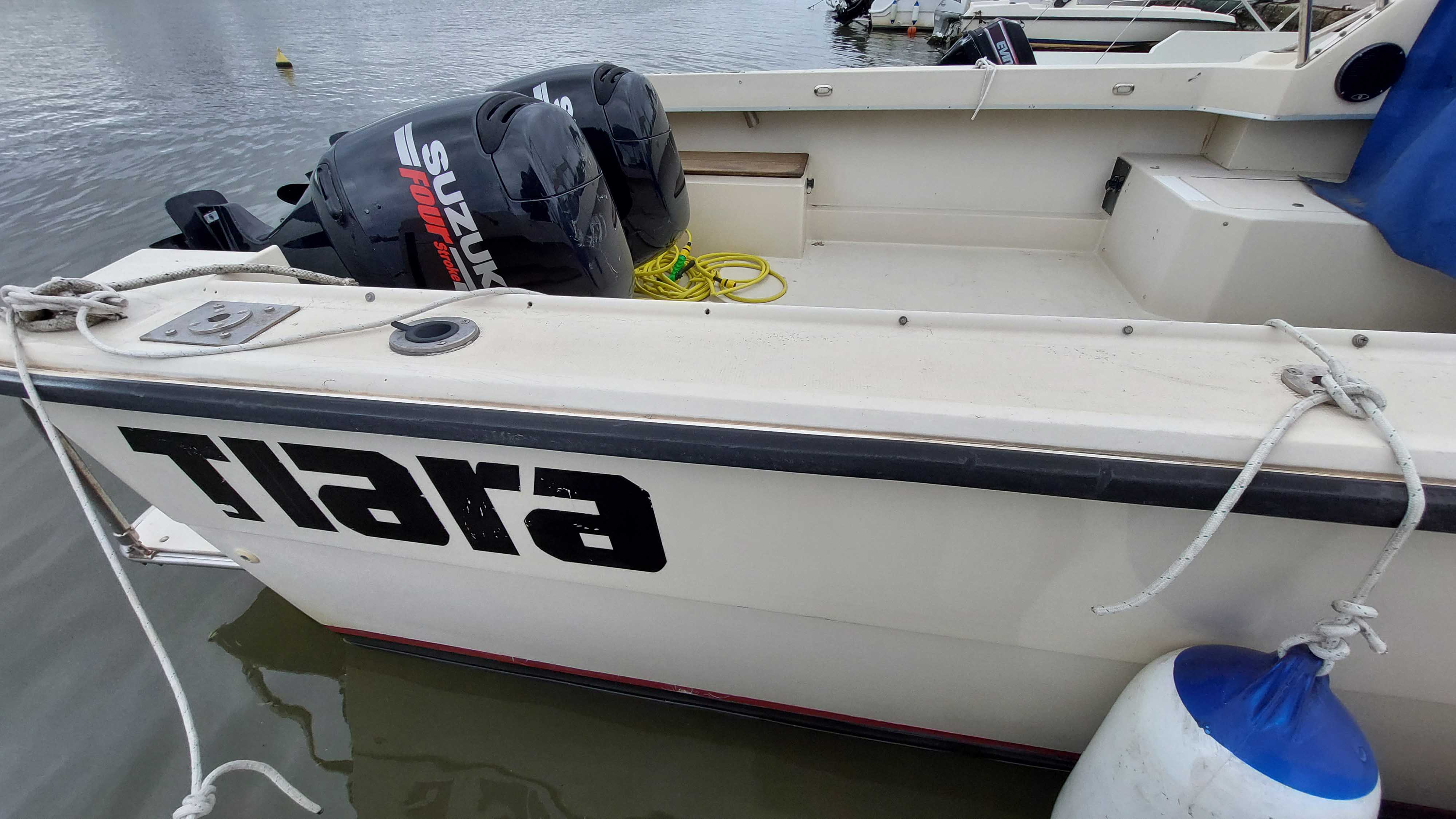 TIARA 25 EXPRESS FISHERMAN BOAT NATANTE BARCO BATEAUX LIVORNO BOATS USA